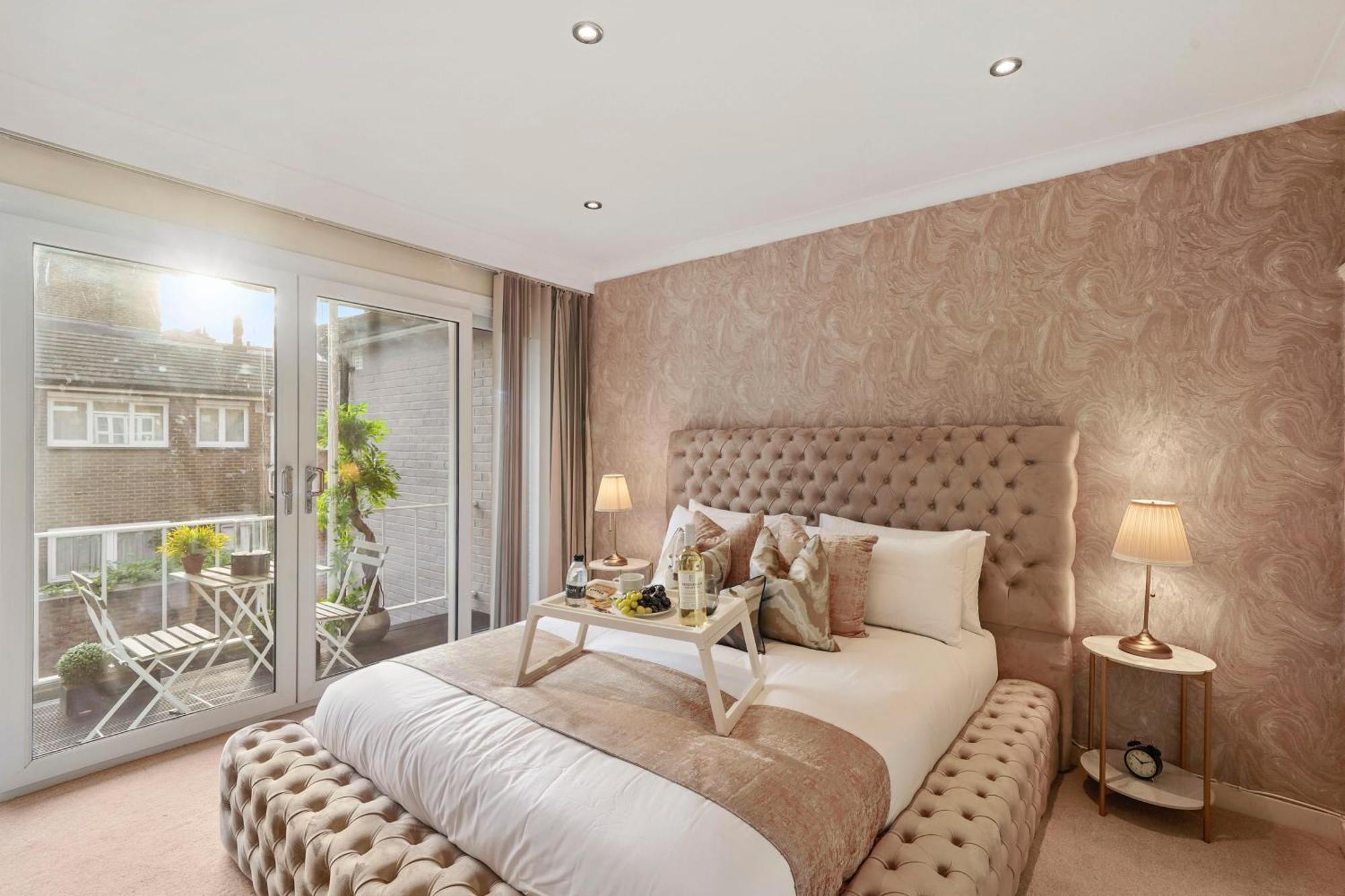 Mews House London With Private Patio & Parking Villa Exterior foto